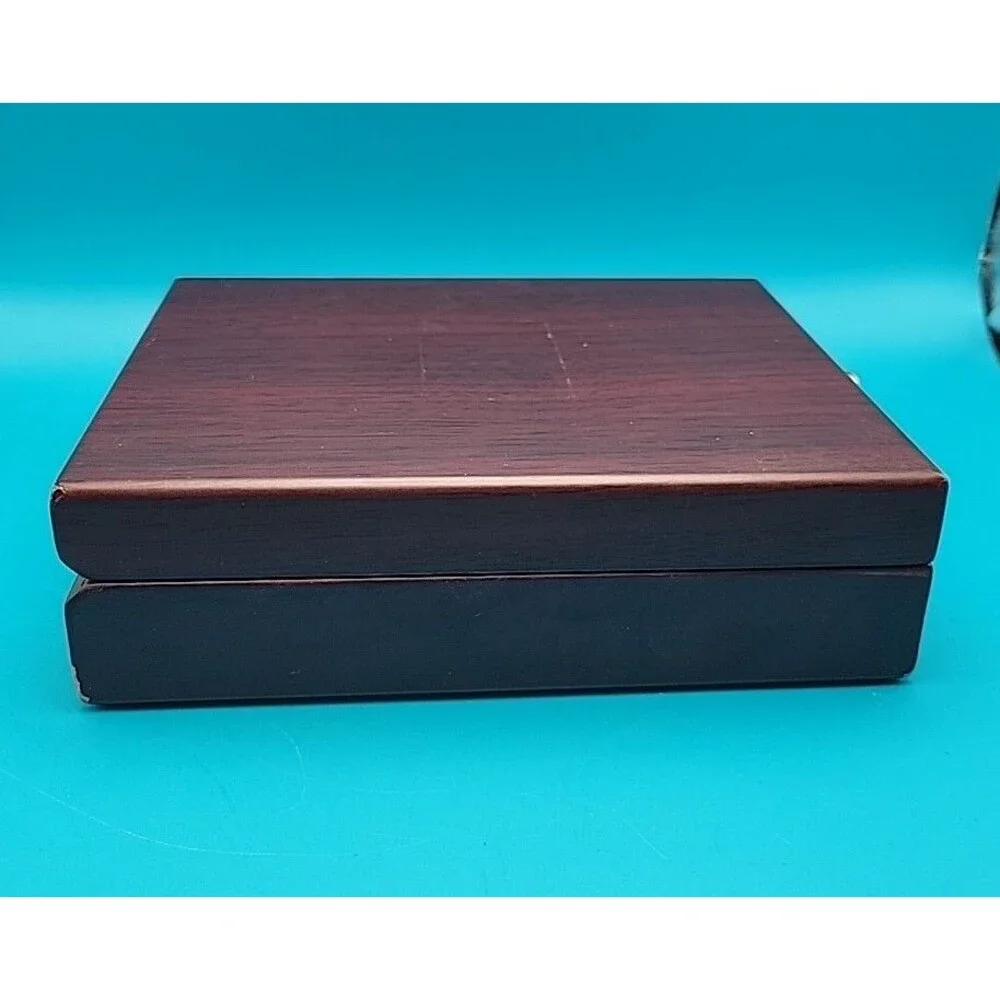 Elegant Sommelier Wine Set Wood Case Stopper, Corkscrew, Bottle Collar